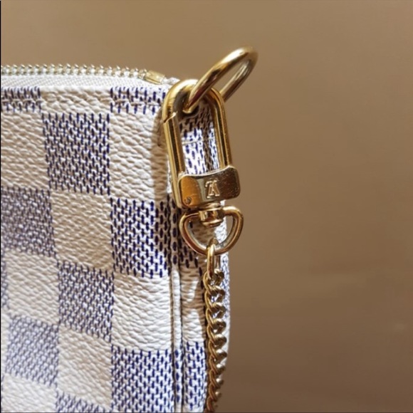 Louis Vuitton Mini Pochette - Picture 5 of 5